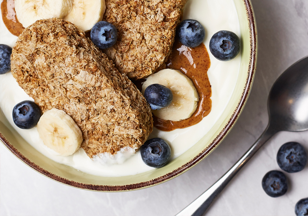 Banan- og blåbærskål